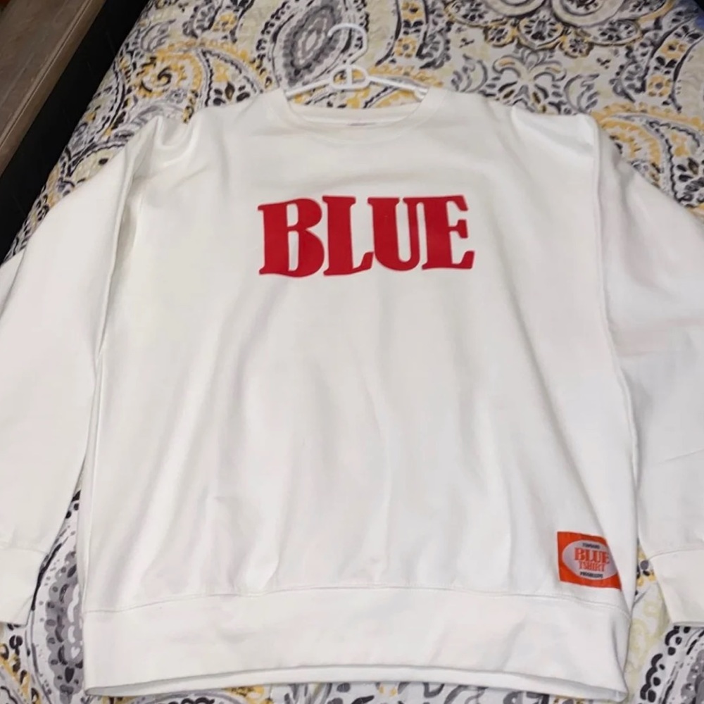 BLUE TSHIRT Brand Crewneck